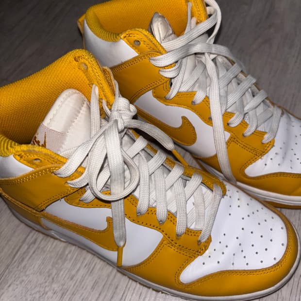 나이키 덩크 하이 화이트 머스타드 옐로우