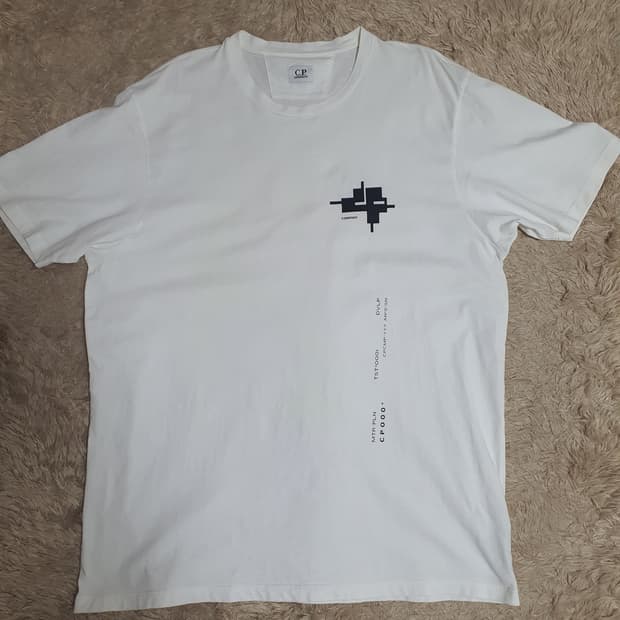 CP컴퍼니 프린트 반팔티 XXL 상태 좋고 깨끗해요