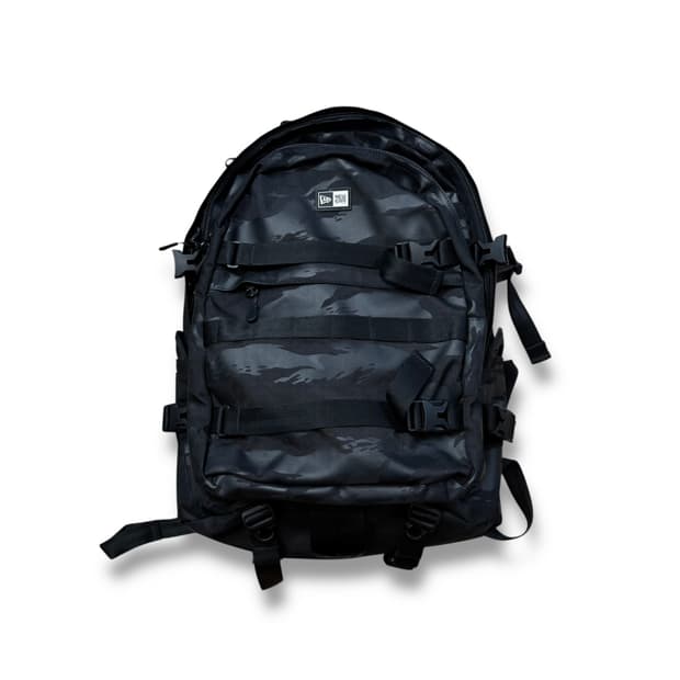 뉴에라 캐리어 카모 플라주 백팩