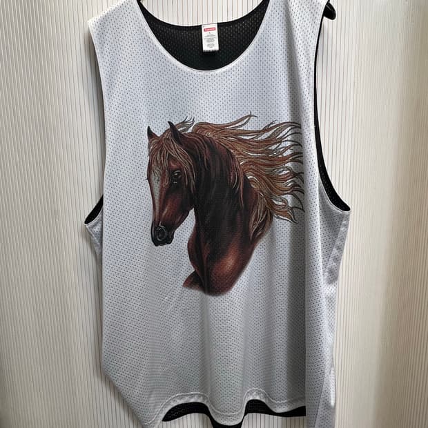 슈프림 그래픽 매쉬 민소매 셔츠