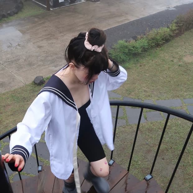 구해요) 프레클 세일러 카라 스트랩 드레스 자켓