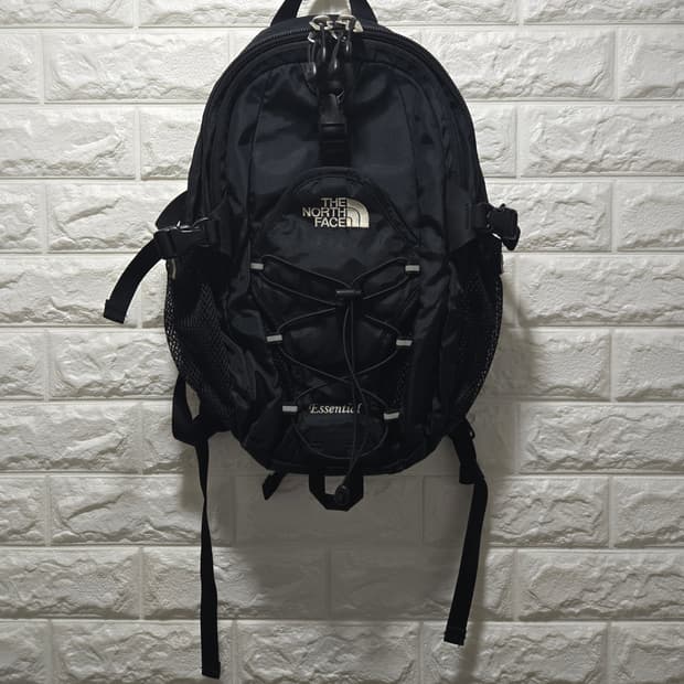 노스페이스 에센셜 스트링 테크웨어 백팩 20L