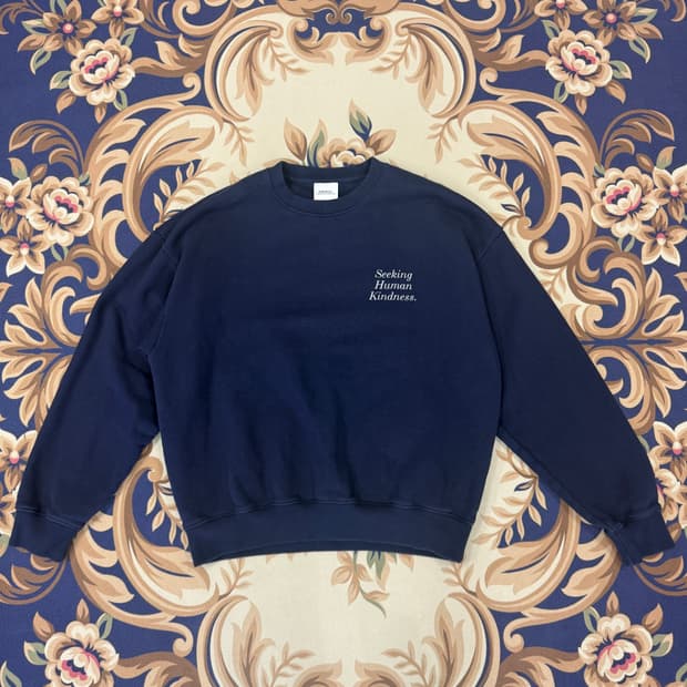 (S)노메뉴얼 NOMANUAL 레터링 맨투맨(네이비)