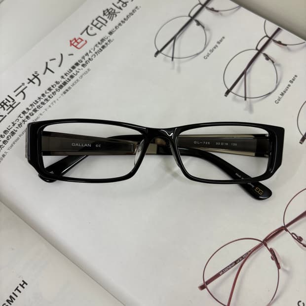 Gallan 겔랑 체크 뿔테 안경