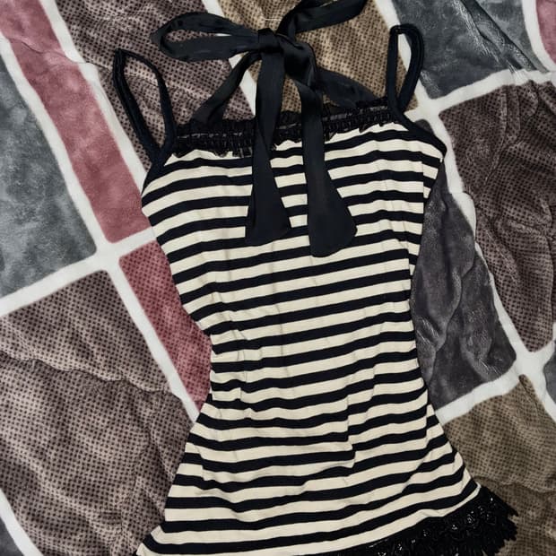 너드펑크모리 홀터넥 레이스스프라이트 나시탑