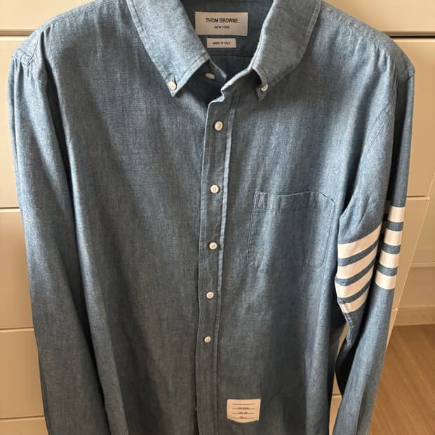 톰브라운 셔츠