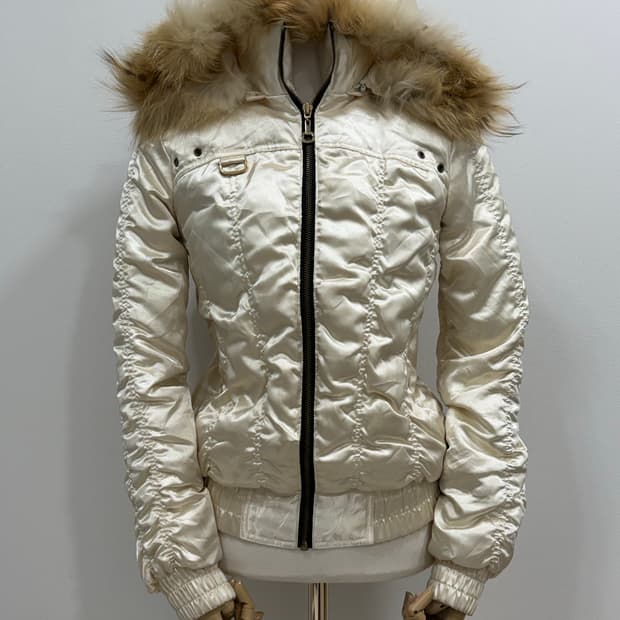 에고이스트 라쿤 퍼 패딩 하이넥 자켓 아이보리