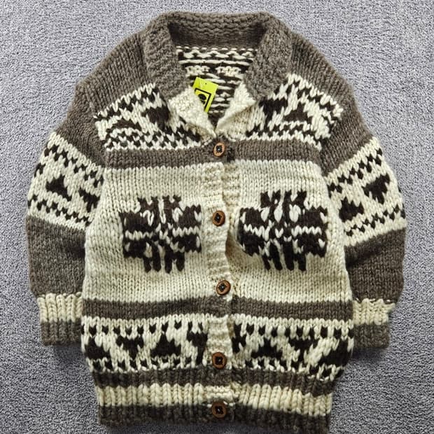 핸드메이드 캐나다 우드 메이플 버튼 코위찬 가디건 (OS) / 10974