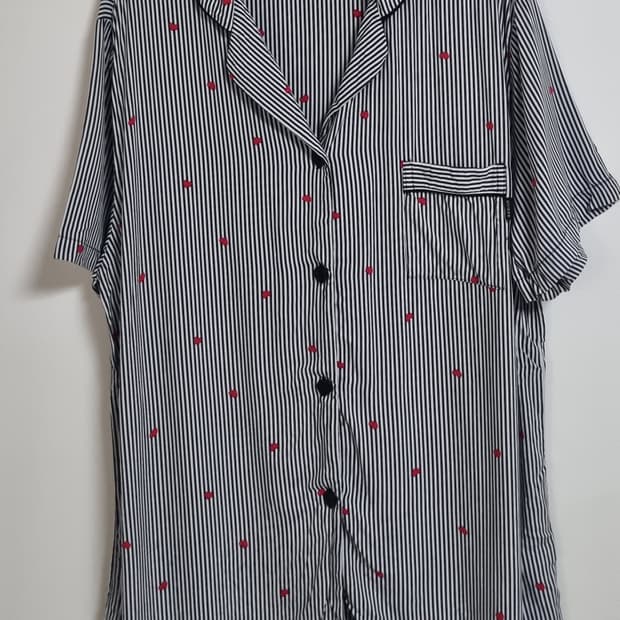 M ) GUESS 게스 블랙 하트패턴 반팔 홈웨어