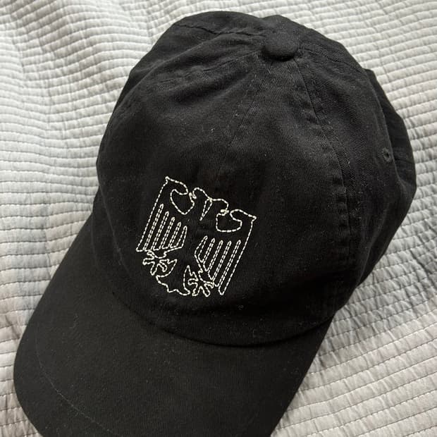 칸예 웨스트 벌쳐스 볼캡