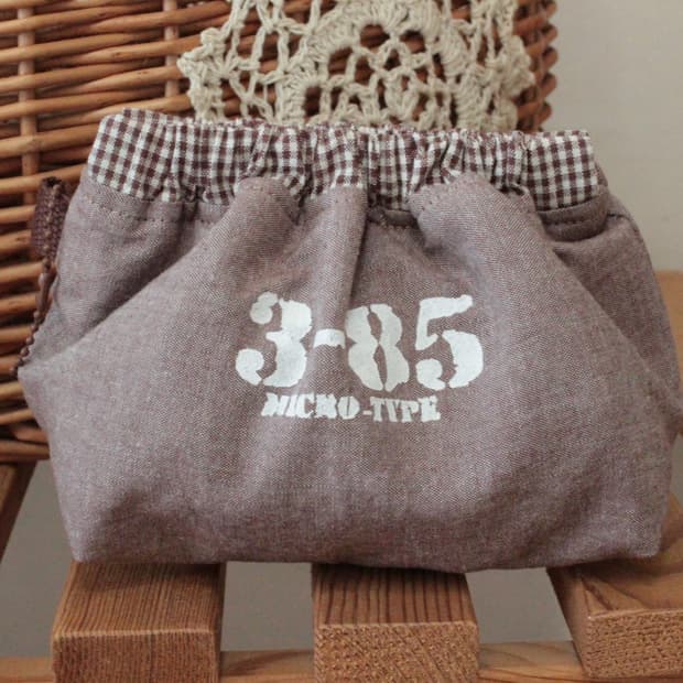 핸드메이드 브라운 바네 파우치