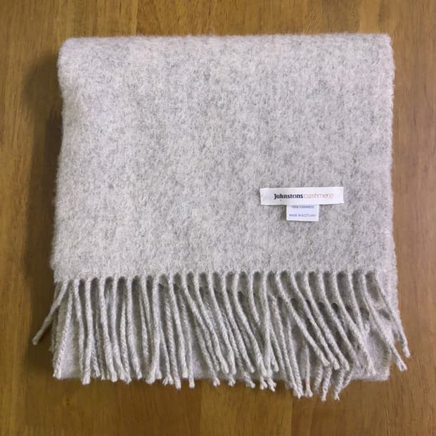 존스톤스 오브 엘긴 100% 캐시미어 목도리