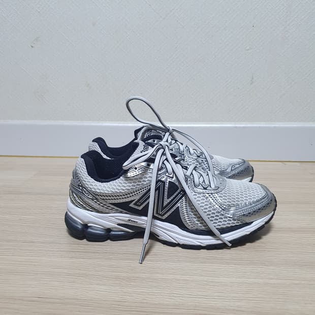 뉴발란스 860v2 운동화 240