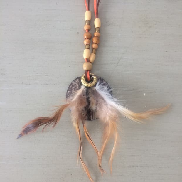 feather point necklace