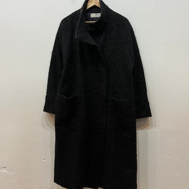 GIVENCHY 지방시 모헤어 맥시 코트 블랙