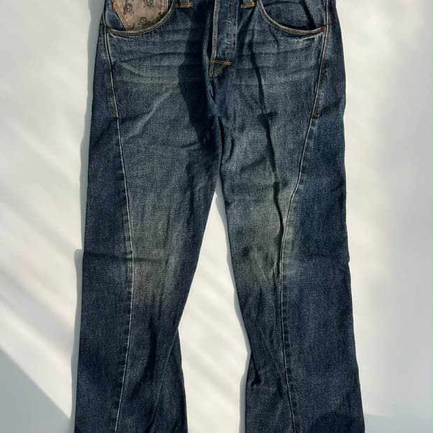 [34] 리바이스 스컬 해골 엔지니어드 플레어 진 부츠컷 데님 팬츠