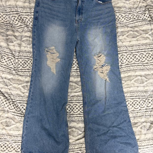 AELIONE 데님 부츠컷