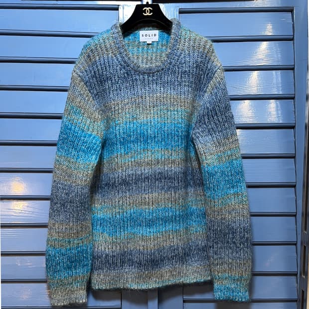 솔리드옴므 23FW 스트라이프 니트