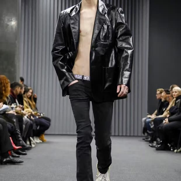 [29] 발렌시아가 17fw 로우라이즈 개버딘 스키니진