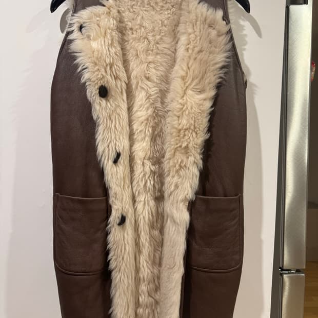 마르니 리버시블 무스탕 베스트