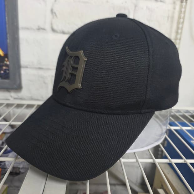 MLB 엠엘비 디트로이트 타이거즈 메탈 로고 볼캡 (55) KH63