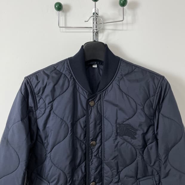 버버리 EKD 아플리케 퀼팅 봄버 자켓