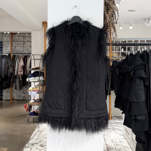 쟈딕앤볼테르 블랙 리버서블 퍼 퀼팅 베스트