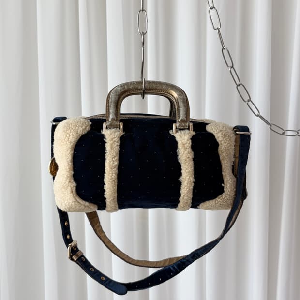 펜디 벨벳 & 셔링 숄더백