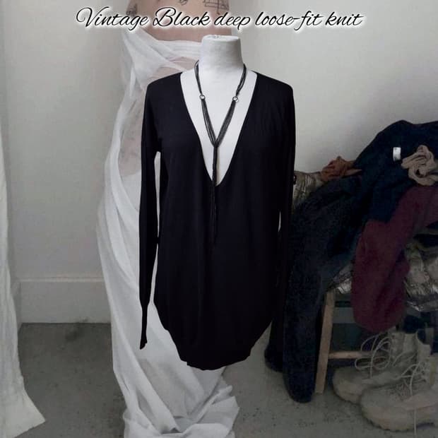 Vintage Black deep loose-fit knit