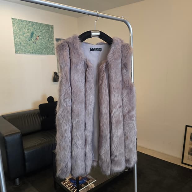 그레이 페이크퍼  베스트