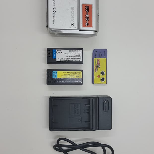 소니 사이버샷 DSC-F77A 디지털 카메라