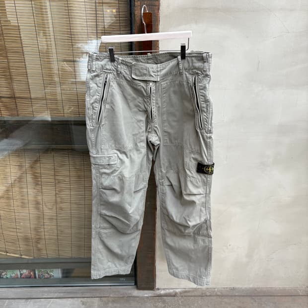 스톤아일랜드 페이딩 올리브 테크니컬 카고 팬츠