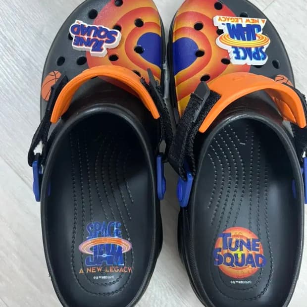 크록스 x스페이스잼 클래식 클로그 11사이즈