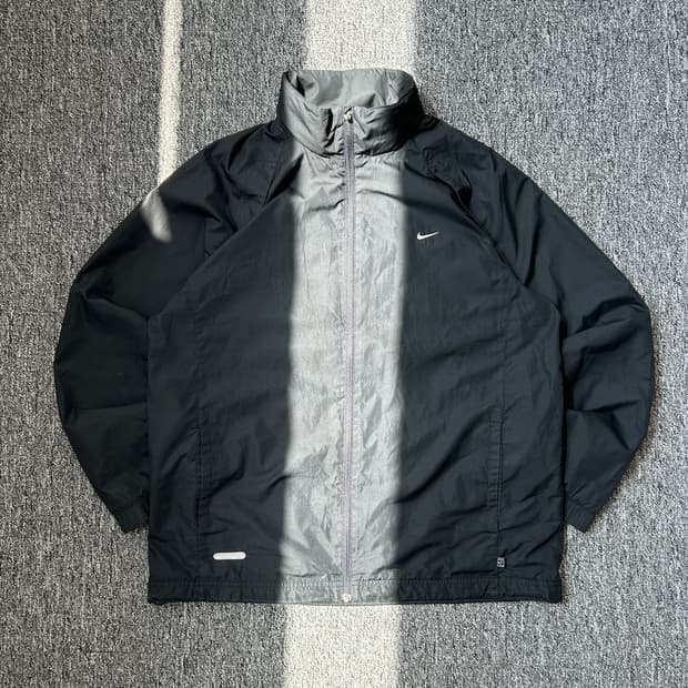 나이키 스우시 히든후드 바람막이 자켓