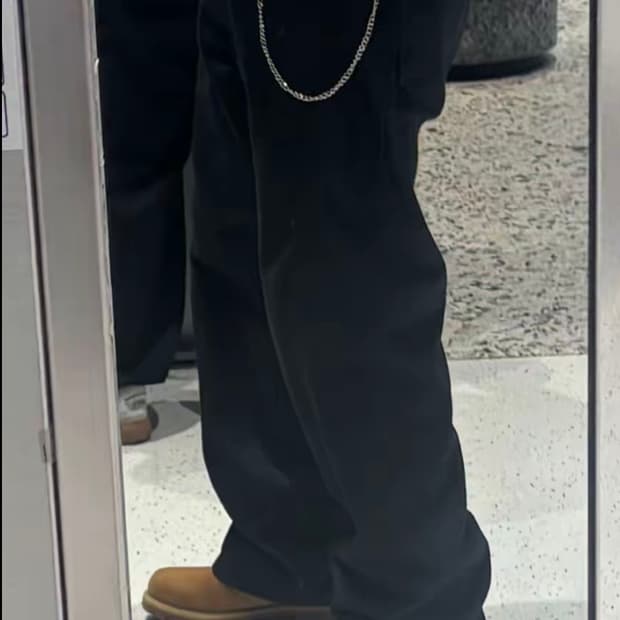 데케트 생지 커브드 데님 팔아요.