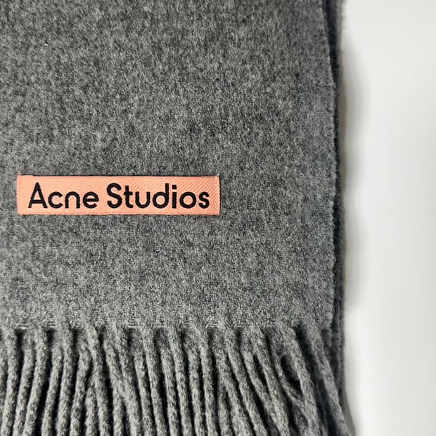 아크네 스튜디오 머플러 목도리