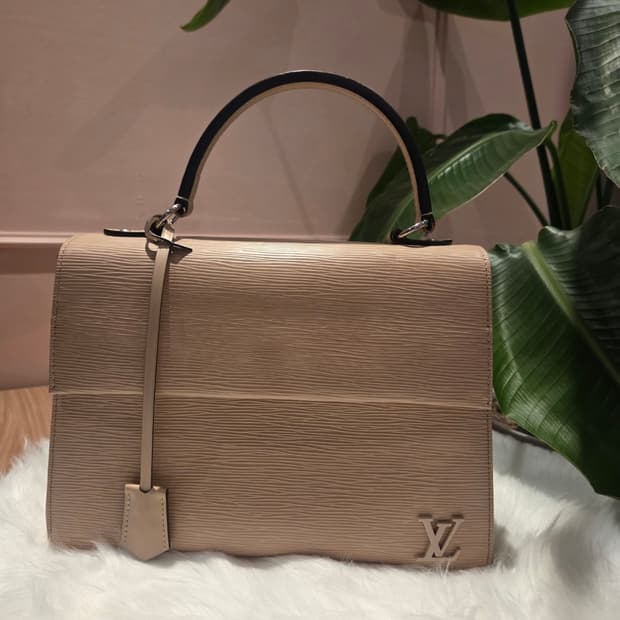 루이비통  클루니 비비 에피 MM사이즈 숄더백