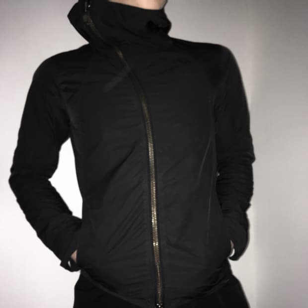 립반윙클 사선 나일론 집업