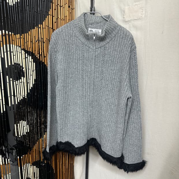 white itariyard zipup