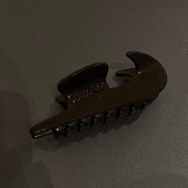 Nike x skims 헤어클립