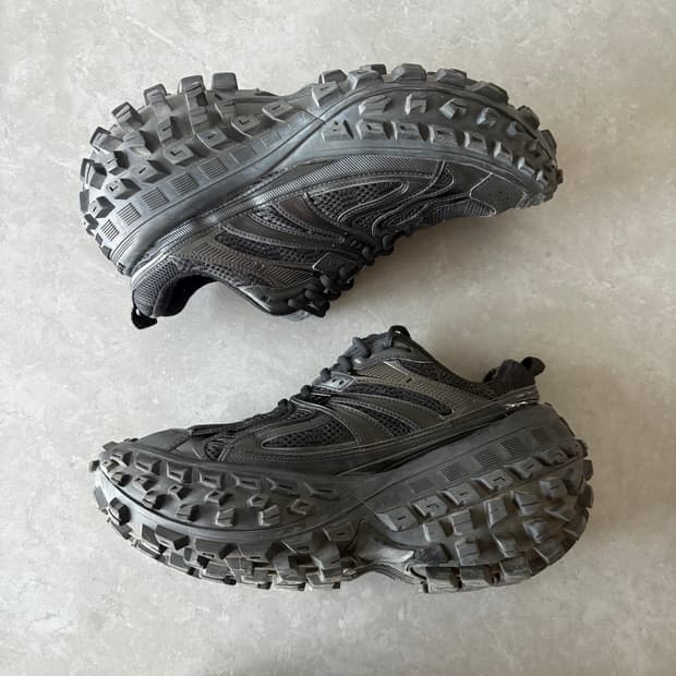 발렌시아가 디펜더 43