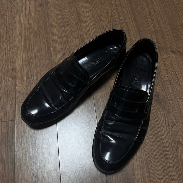 프라다 로퍼 270