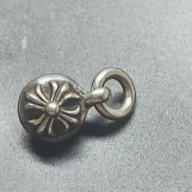 크롬하츠 플로랄 볼 펜던트