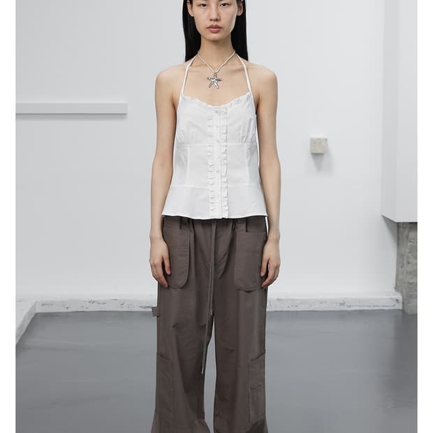 세릭 홀터넥 블라우스 FRILL HALTER PEPLUM BLOUSE