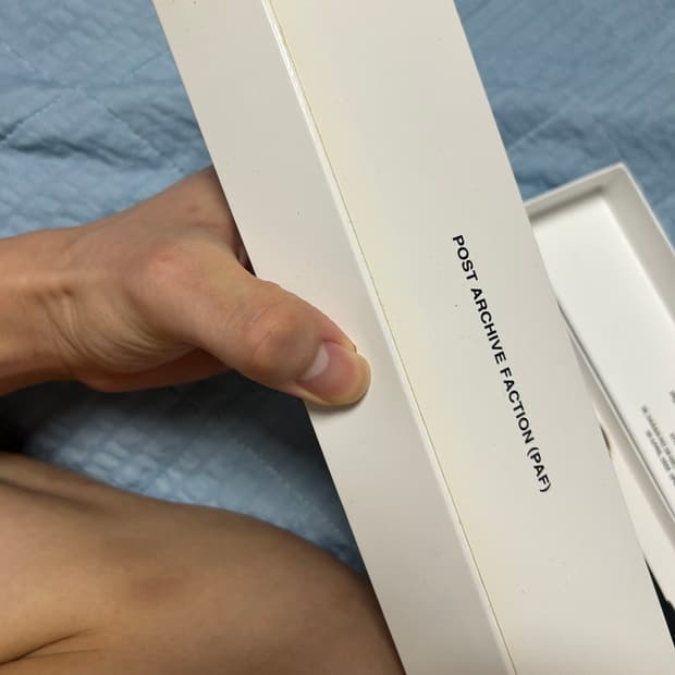 Paf post archive faction 기념 시계