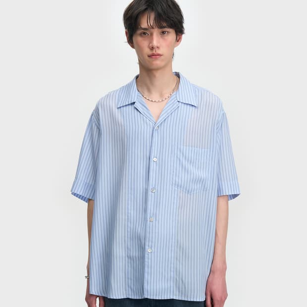 4) 벨리에 치코 숏 슬리브 셔츠

투톤 스카이블루