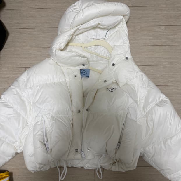 프라다 패딩