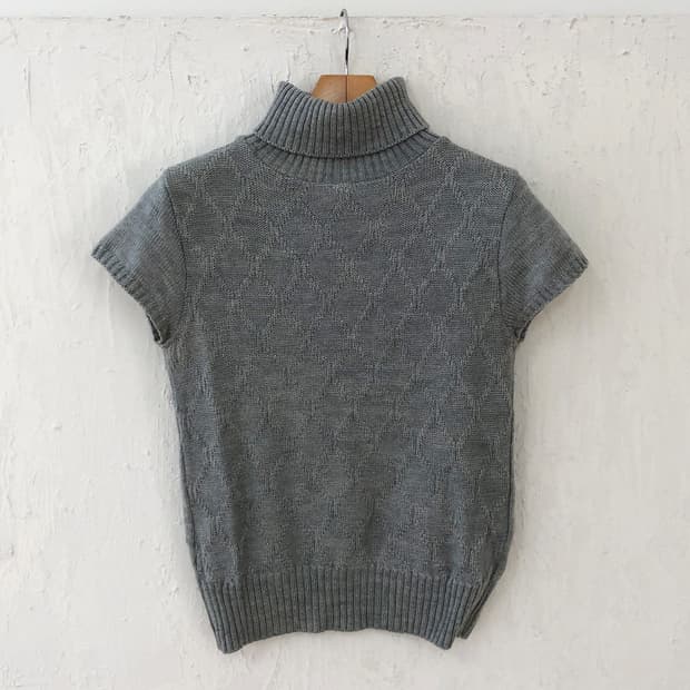 vintage knit short sleeve top