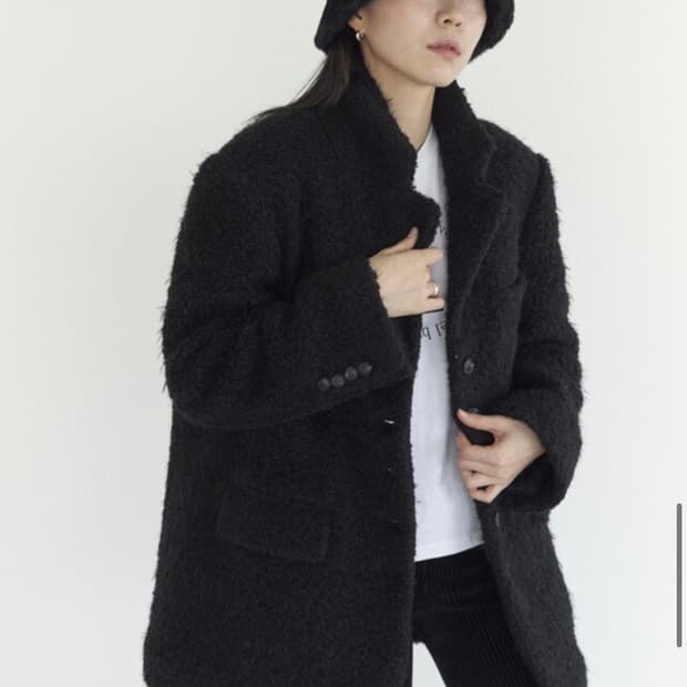 키스오브라이프 플러피 오버핏 울 자켓