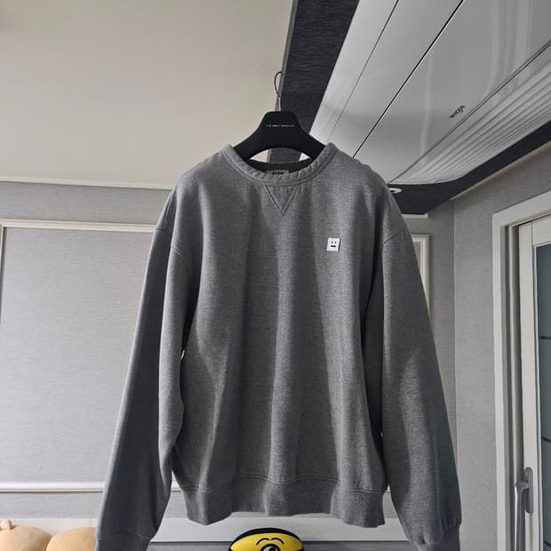 [거의 새것] 아크네 맨투맨 티셔츠 그레이 xl